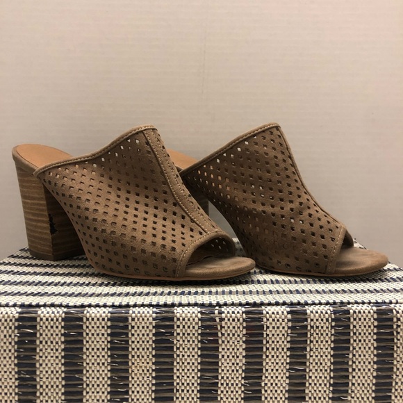 Super Cute Wedges - Picture 10 of 14